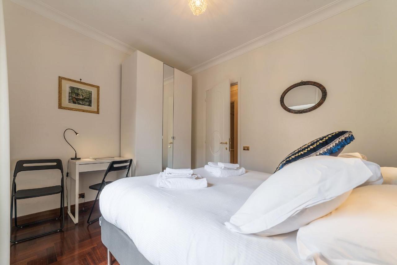 Appartement Quiet And Classic On Two Floors, By Trevi Fountain - Fromhometorome *